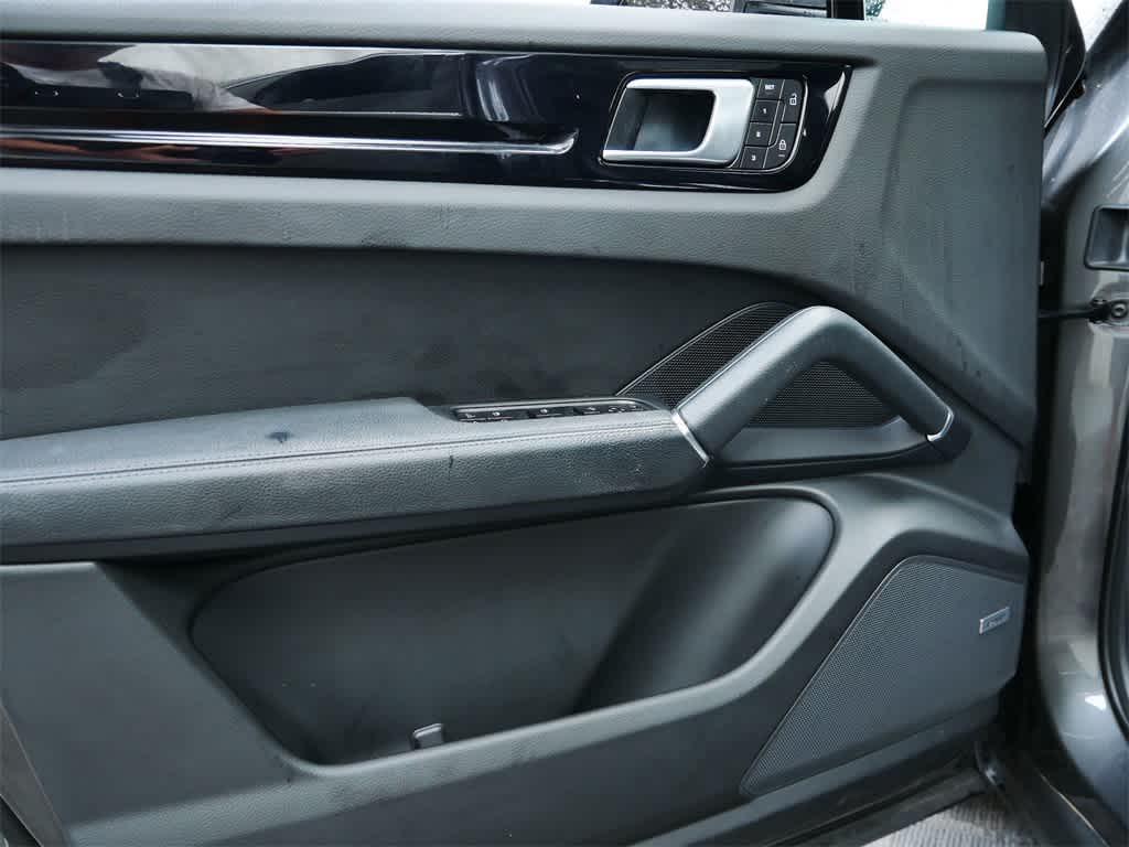 used 2022 Porsche Cayenne car, priced at $59,998
