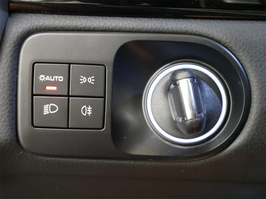 used 2022 Porsche Cayenne car, priced at $59,998