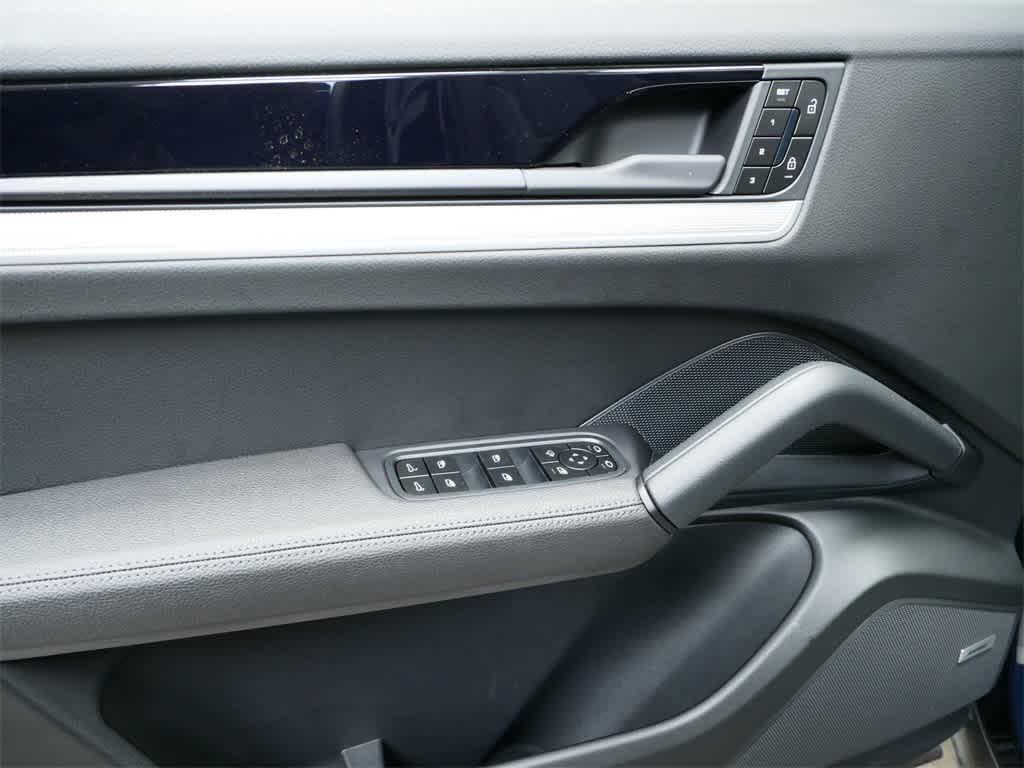 new 2025 Porsche Cayenne car, priced at $107,255