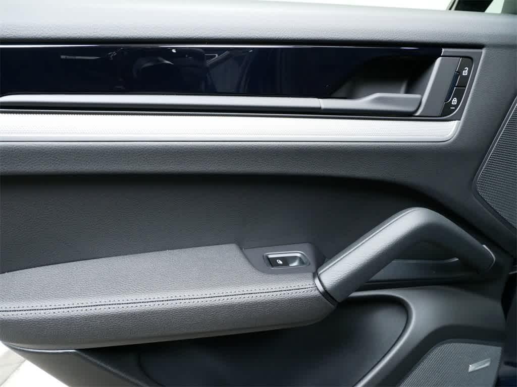 new 2025 Porsche Cayenne car, priced at $107,255