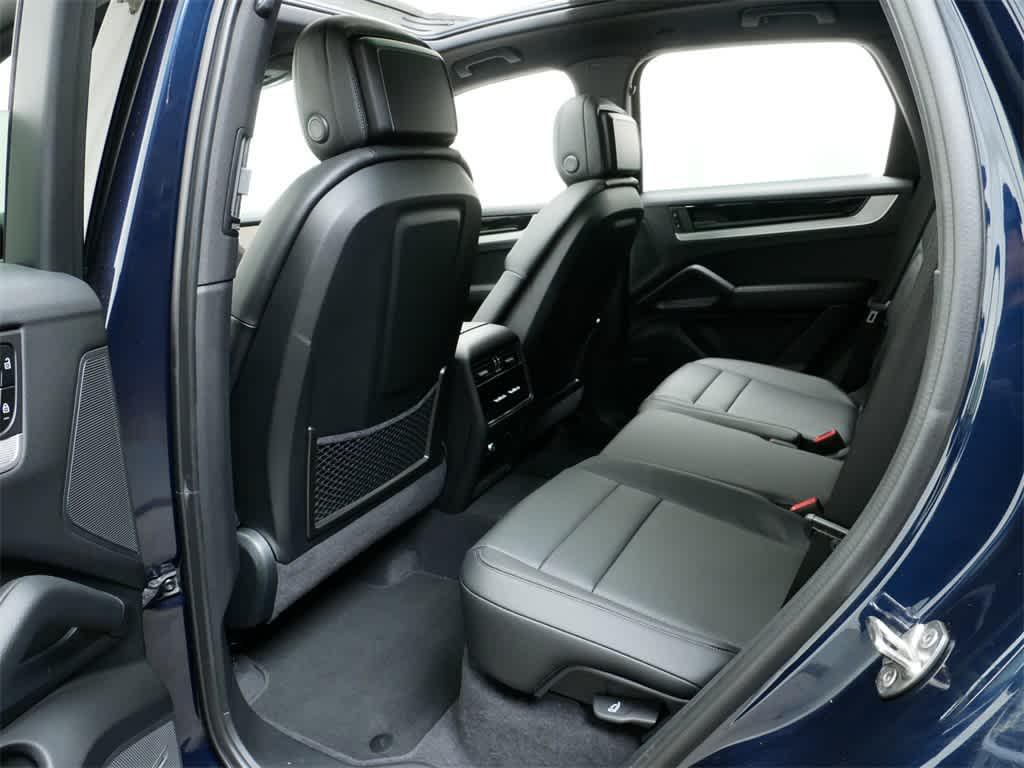 new 2025 Porsche Cayenne car, priced at $107,255