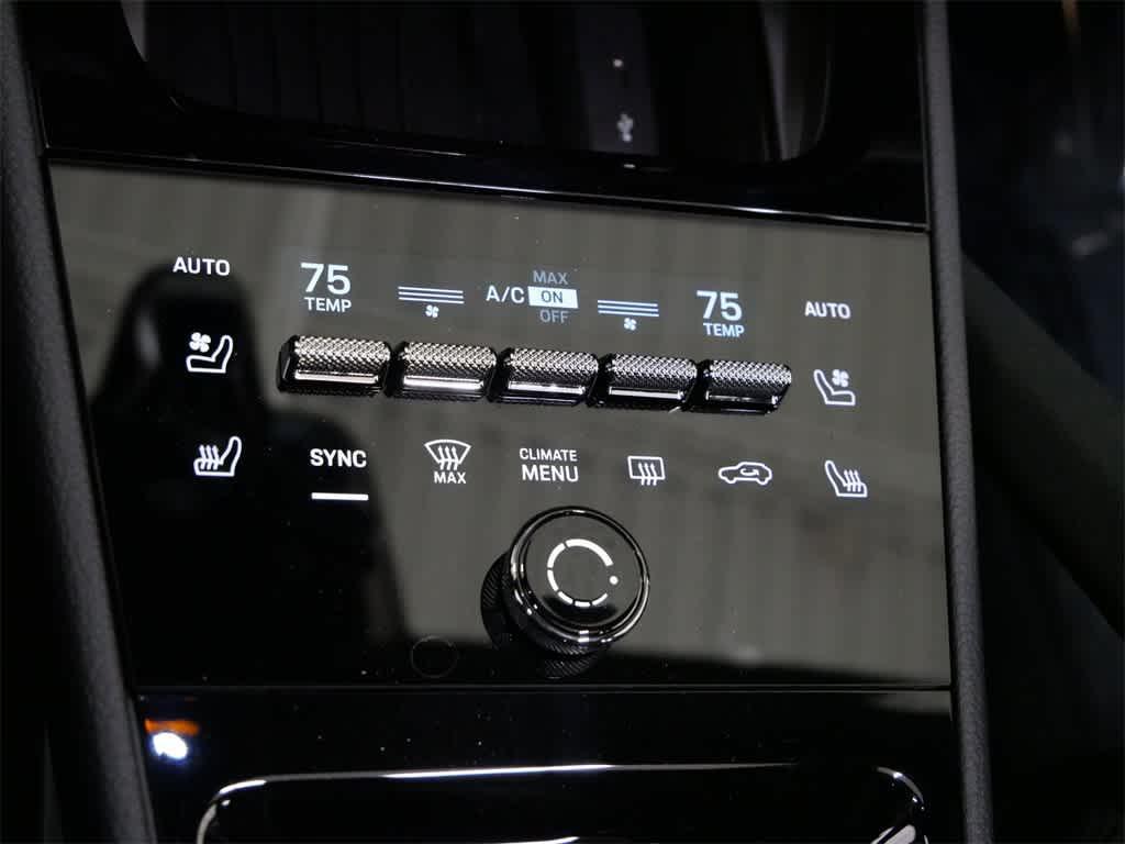 new 2025 Porsche Cayenne car, priced at $107,255