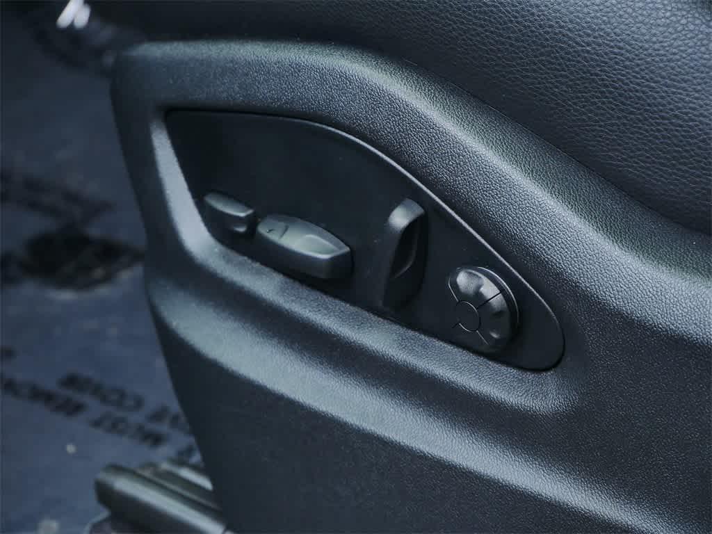 used 2025 Porsche Cayenne car, priced at $91,175