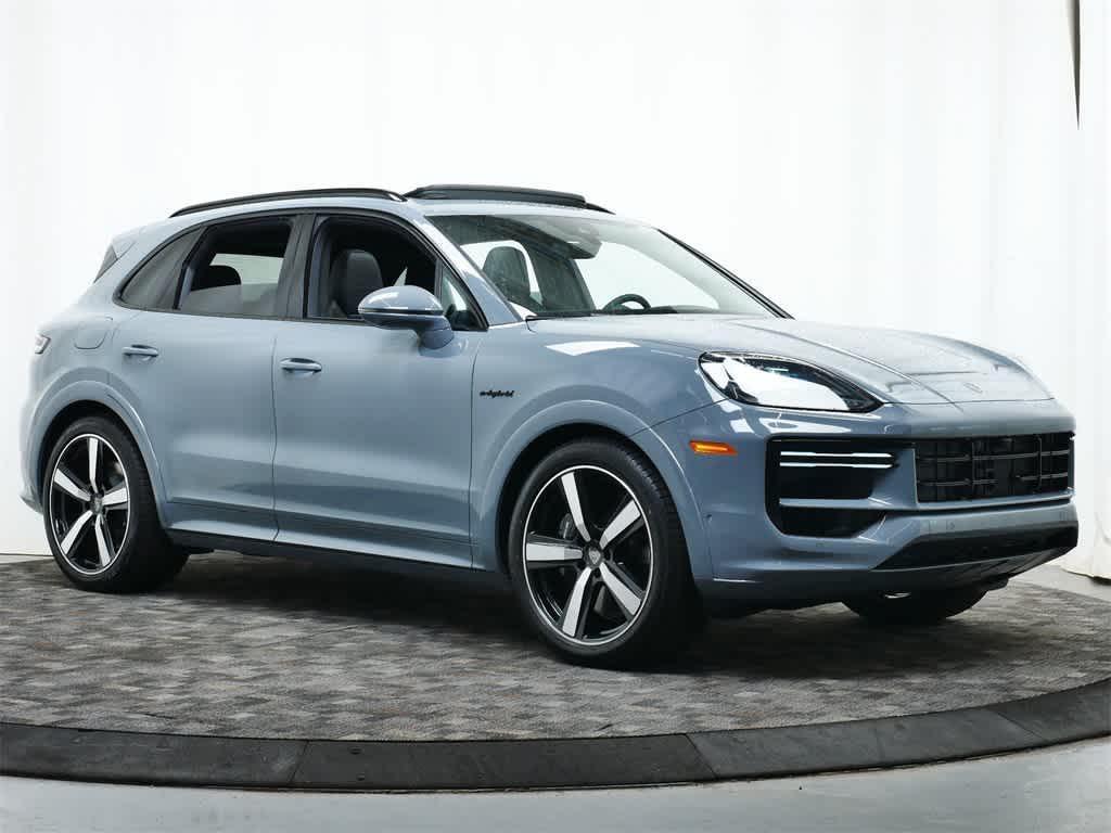 new 2025 Porsche Cayenne car, priced at $199,055