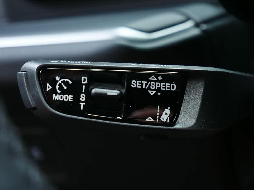 new 2025 Porsche Cayenne car, priced at $199,055