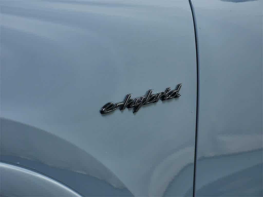 new 2025 Porsche Cayenne car, priced at $199,055