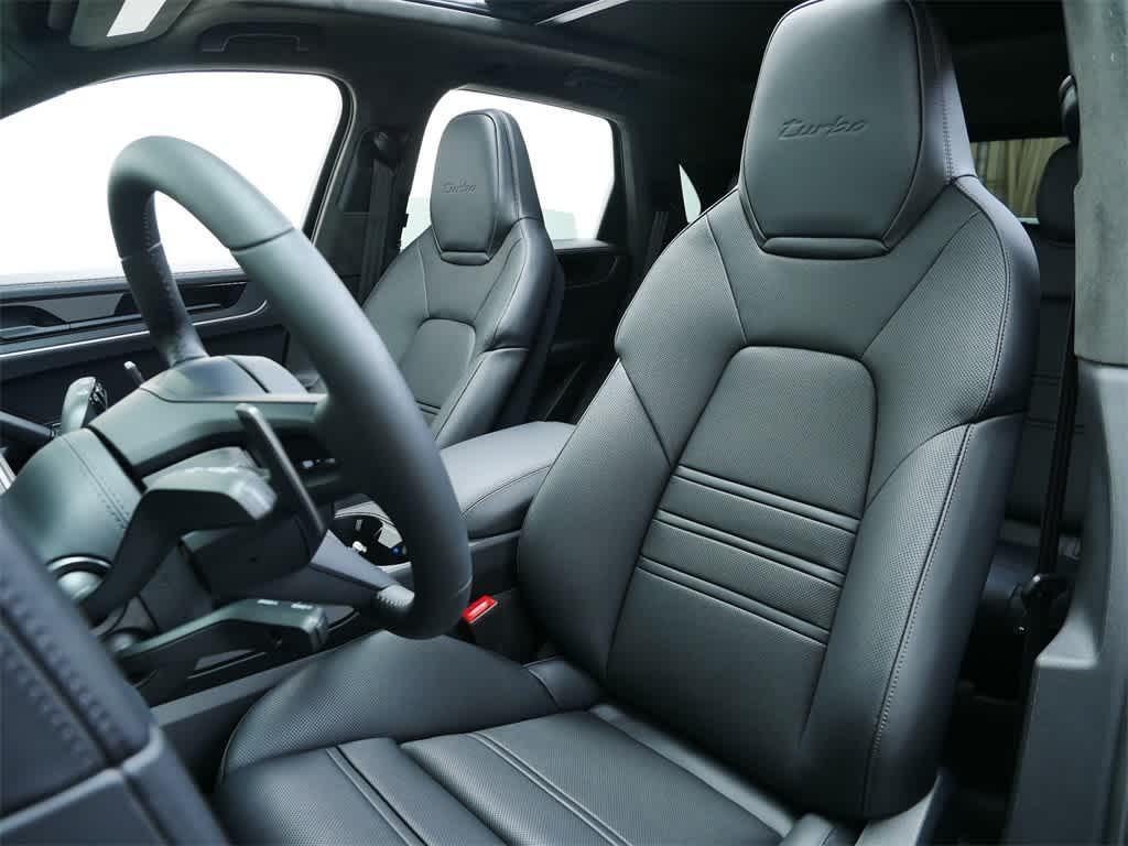 new 2025 Porsche Cayenne car, priced at $199,055