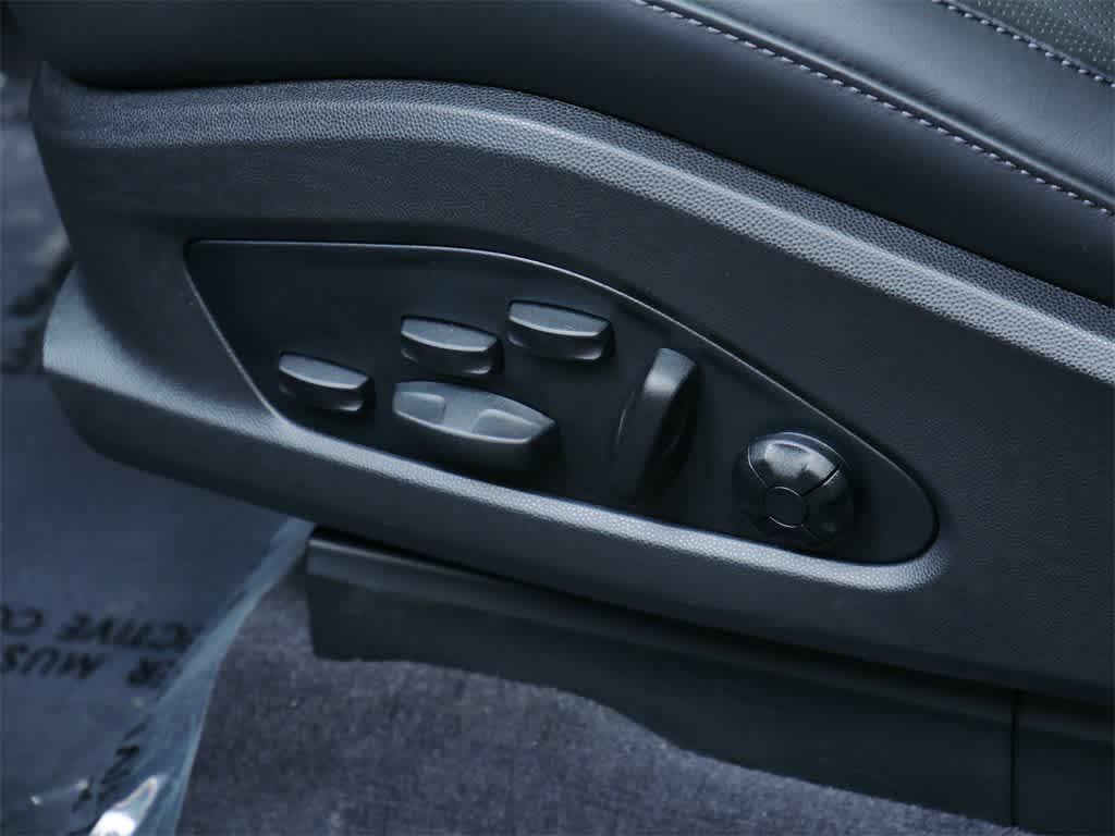 new 2025 Porsche Macan car, priced at $128,965