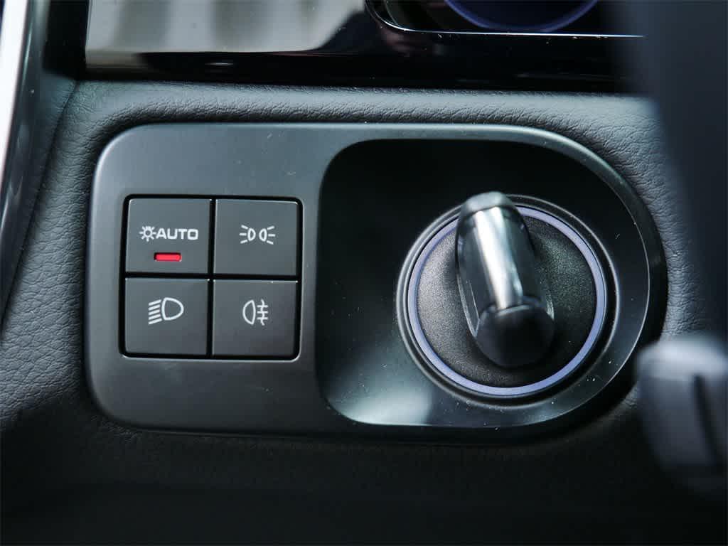 used 2023 Porsche Cayenne car, priced at $71,222