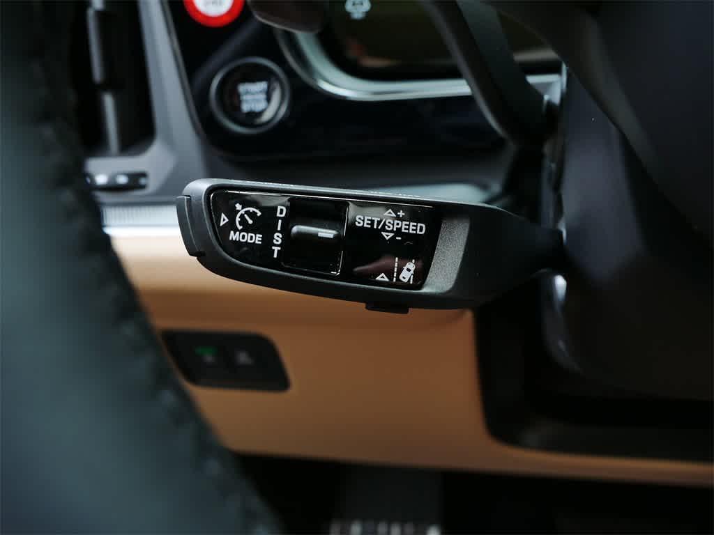 new 2025 Porsche Cayenne car, priced at $100,935