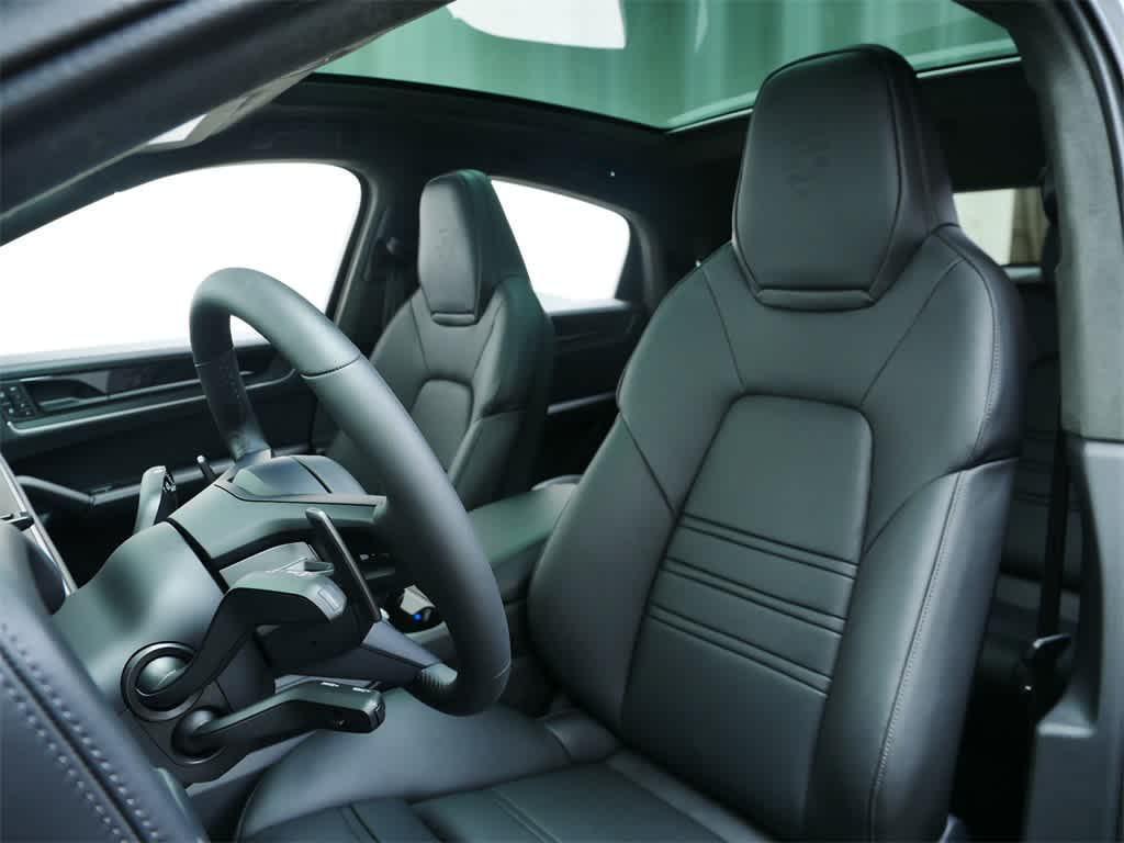 new 2025 Porsche Cayenne car, priced at $138,495