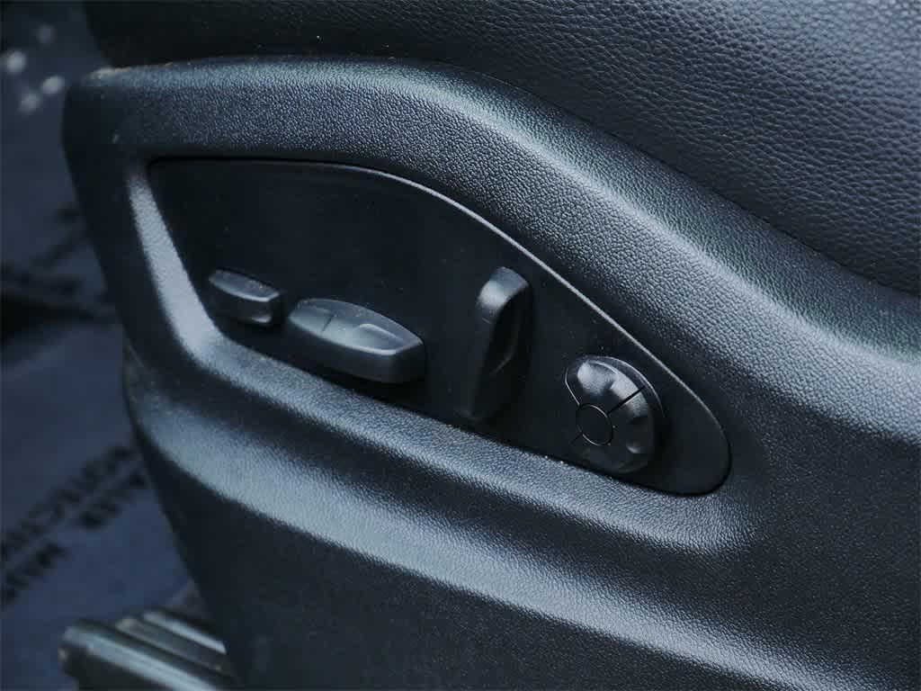 used 2025 Porsche Cayenne car, priced at $91,685