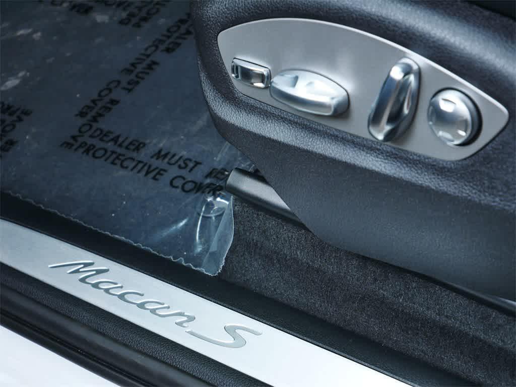 new 2025 Porsche Macan car, priced at $91,925