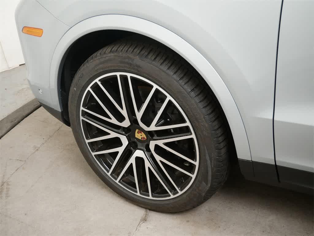 used 2024 Porsche Cayenne car