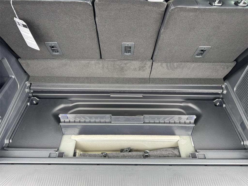 new 2025 Ford Expedition car, priced at $81,490