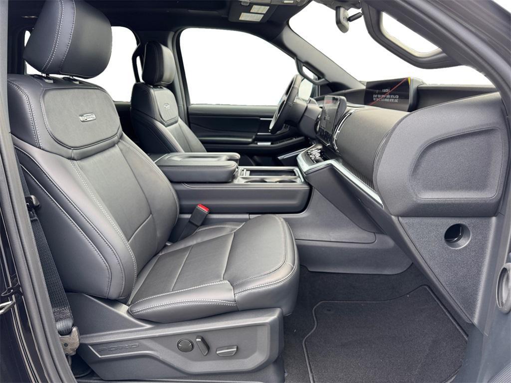 new 2025 Ford Expedition car, priced at $81,490