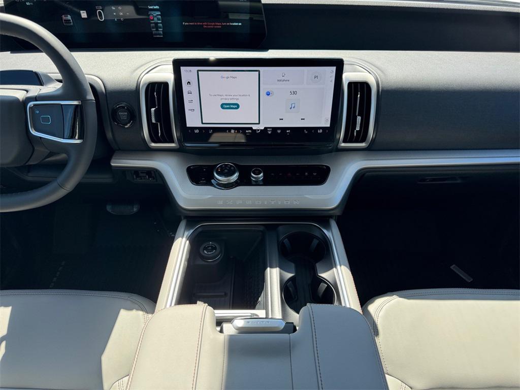 new 2025 Ford Expedition car, priced at $69,785