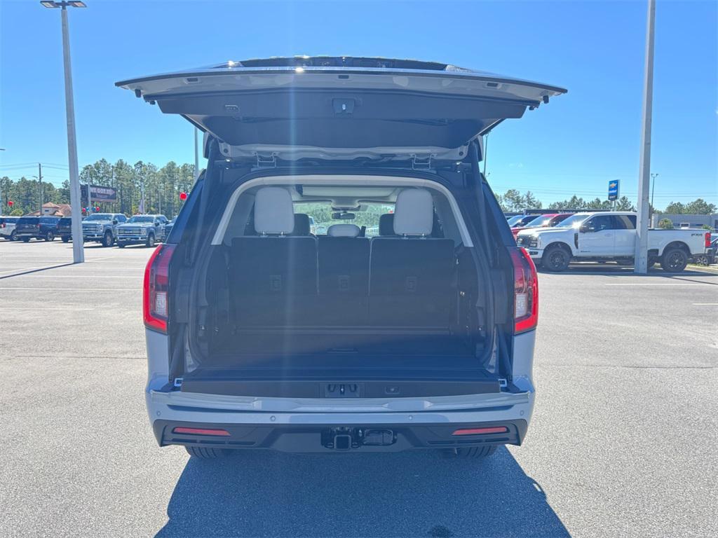 new 2025 Ford Expedition car, priced at $69,785