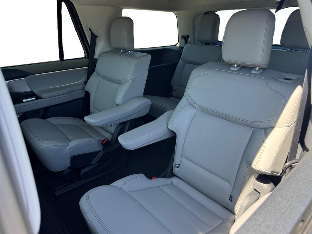 new 2025 Ford Expedition car, priced at $69,785