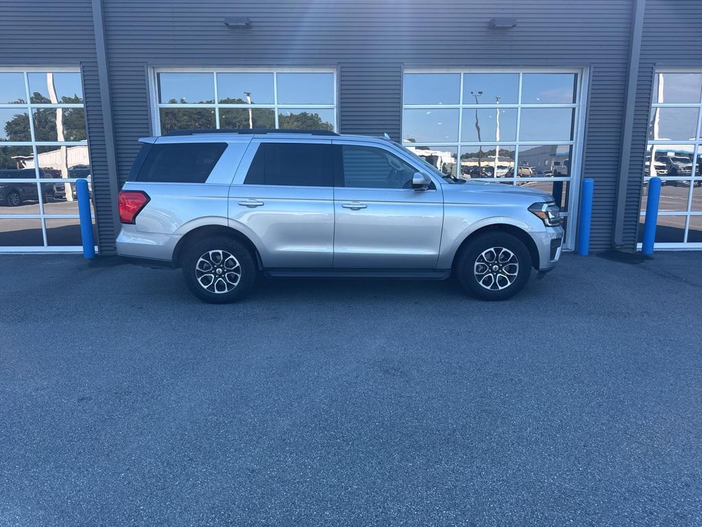 used 2024 Ford Expedition car, priced at $43,999
