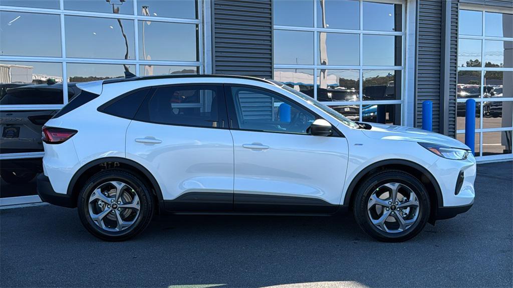 new 2025 Ford Escape car, priced at $31,220