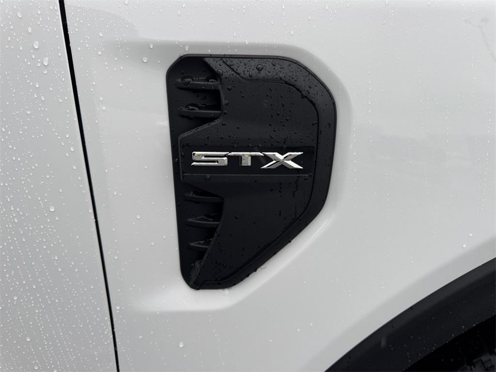 new 2025 Ford Ranger car, priced at $33,685