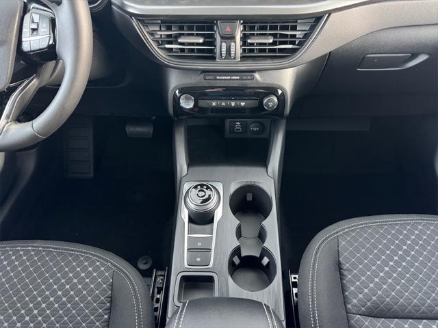 new 2025 Ford Escape car, priced at $31,570