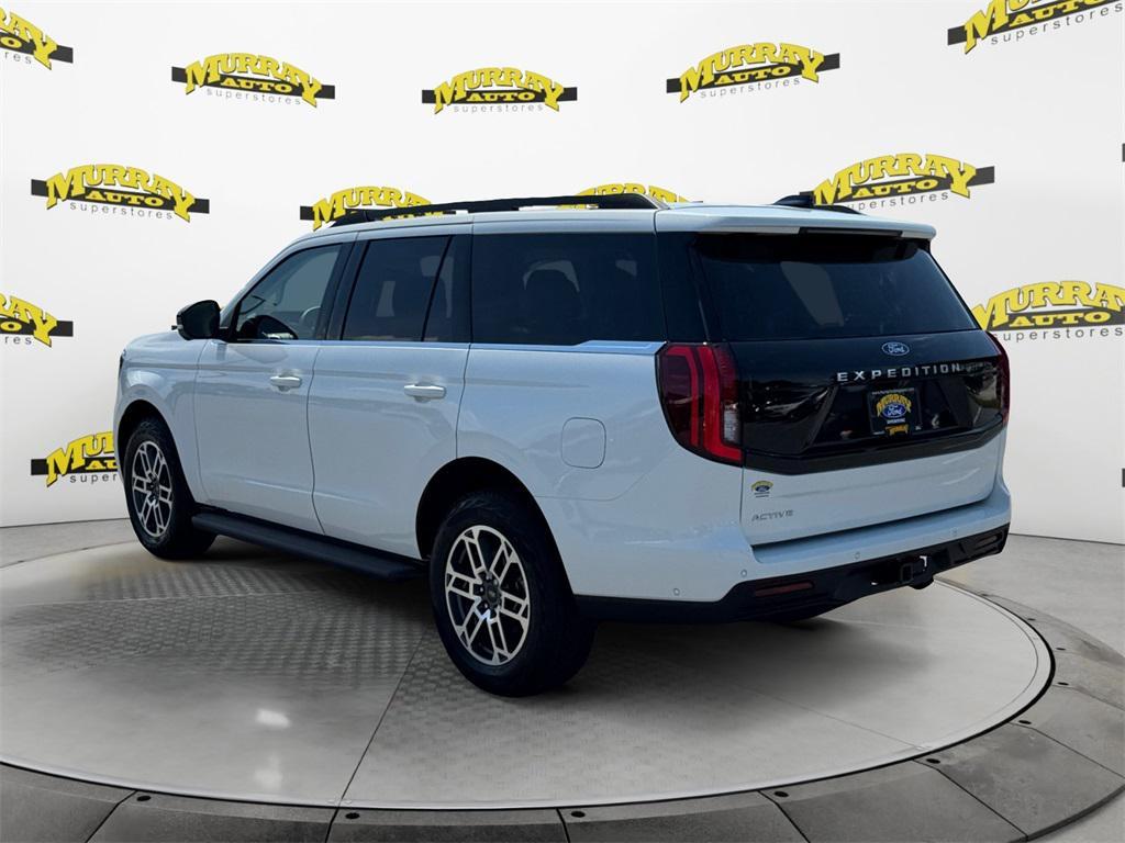 new 2025 Ford Expedition car, priced at $73,670