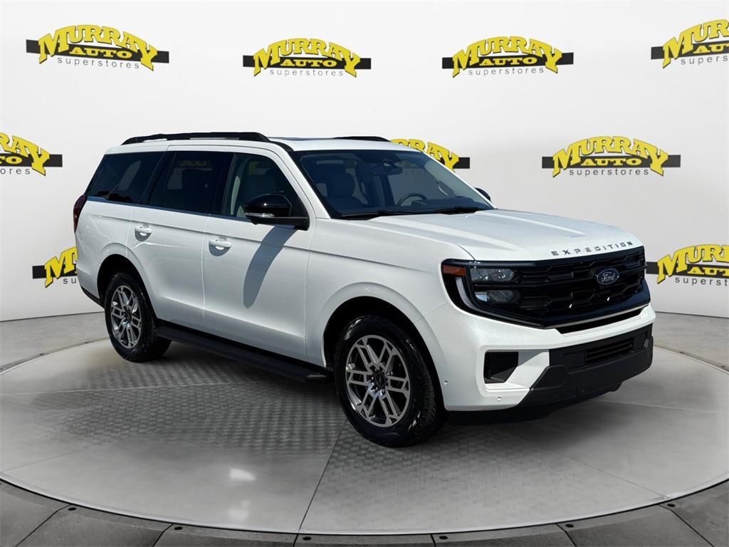new 2025 Ford Expedition car, priced at $73,670
