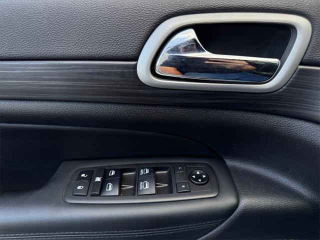 used 2021 Jeep Grand Cherokee car, priced at $25,999