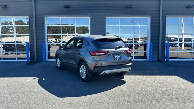 new 2025 Ford Escape car, priced at $31,325