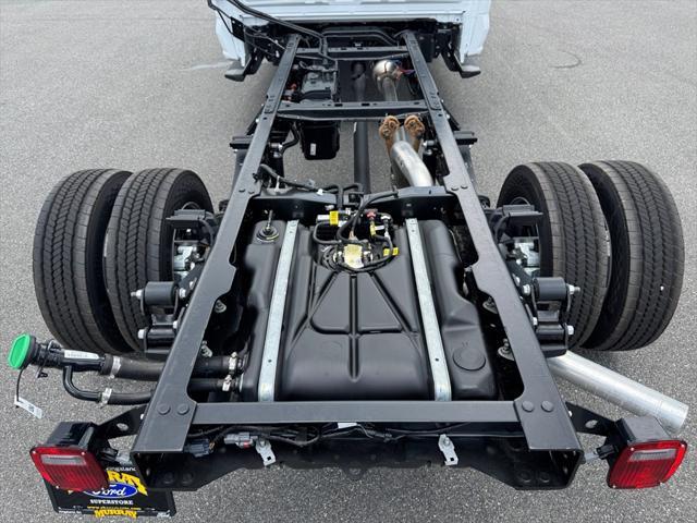 new 2025 Ford F-450 car, priced at $76,885