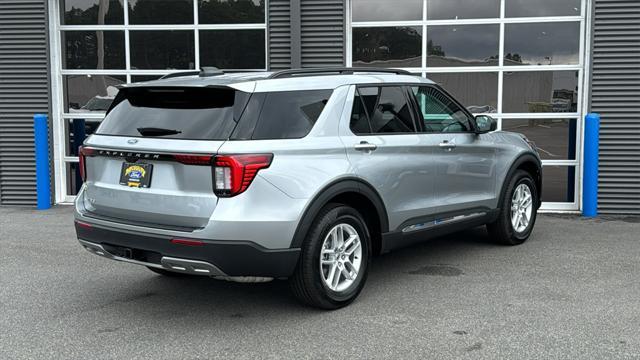 new 2025 Ford Explorer car, priced at $40,695