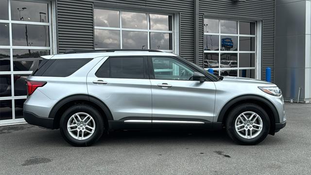 new 2025 Ford Explorer car, priced at $43,370