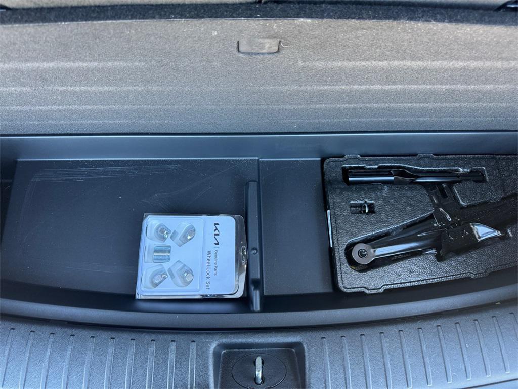 used 2025 Kia Sorento car, priced at $37,999