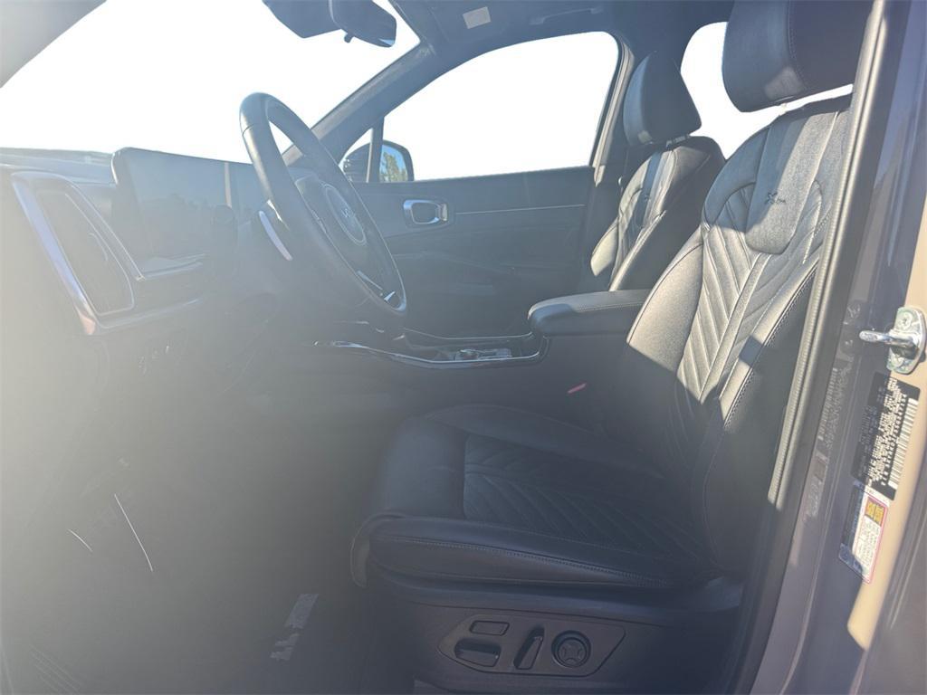 used 2025 Kia Sorento car, priced at $37,999