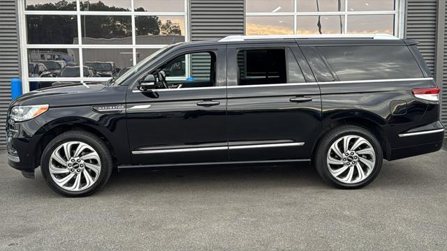 used 2022 Lincoln Navigator car, priced at $53,693