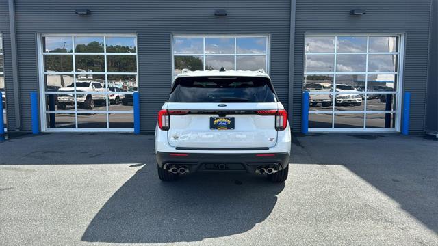 new 2025 Ford Explorer car, priced at $57,095