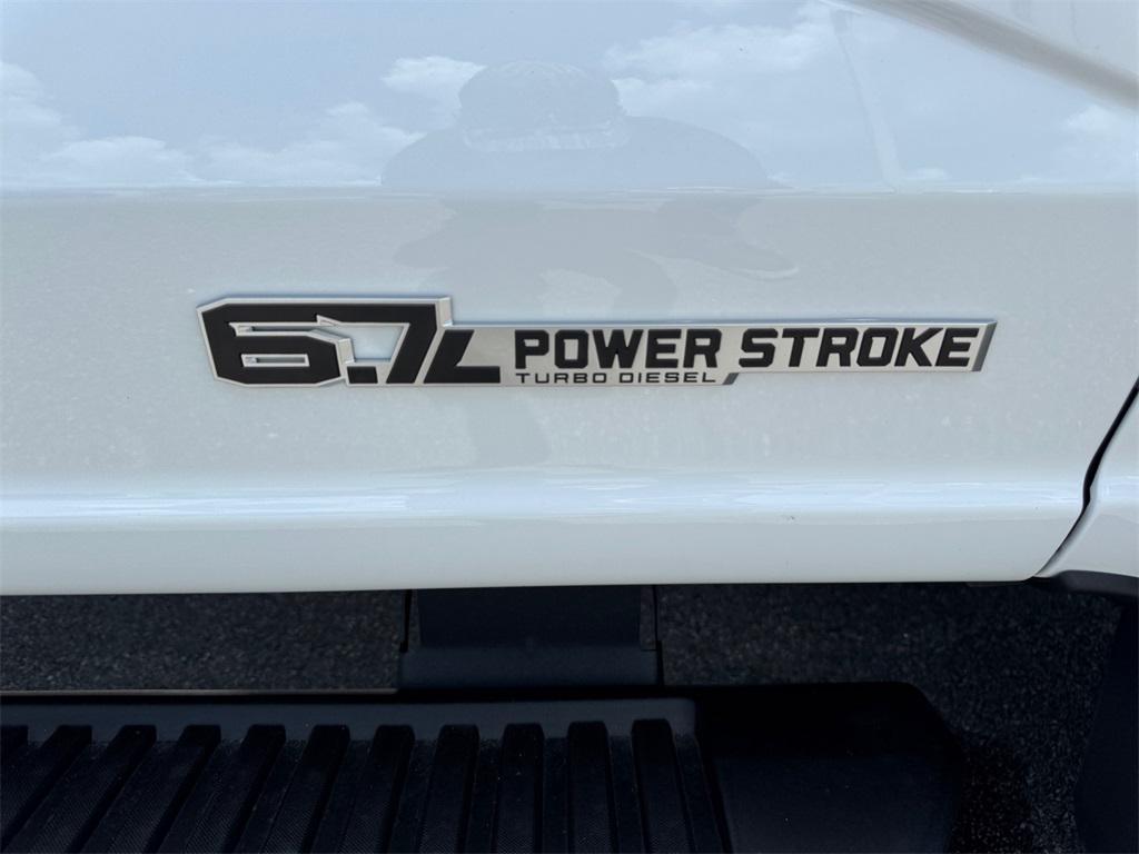 new 2025 Ford F-450 car, priced at $75,385