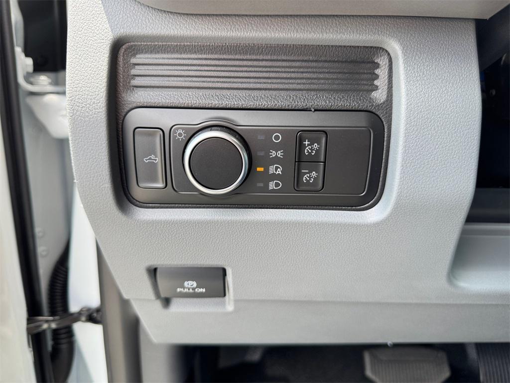 new 2025 Ford F-450 car, priced at $75,385