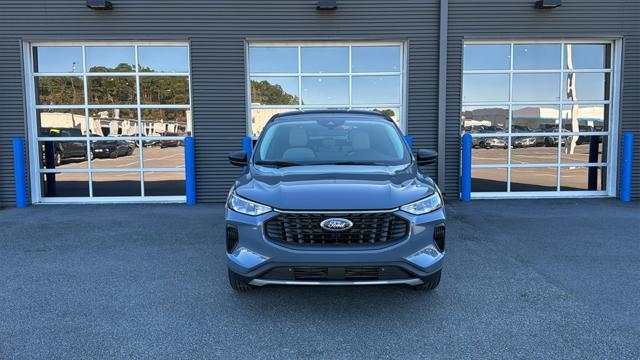 new 2025 Ford Escape car, priced at $31,325