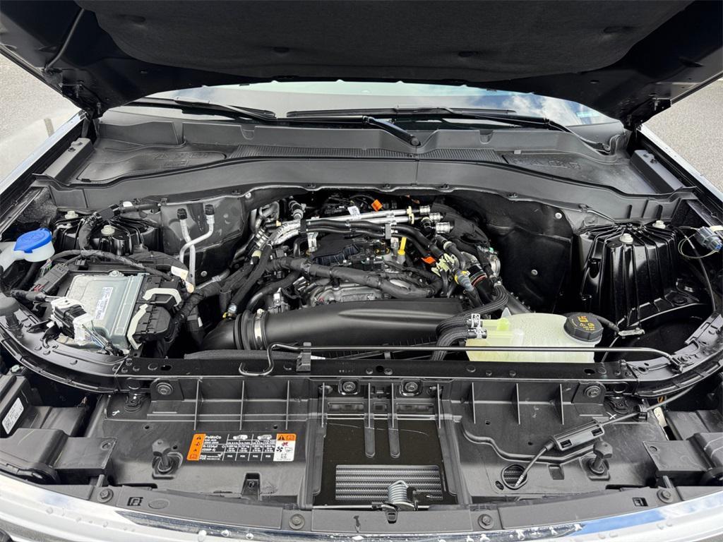 new 2025 Ford Explorer car, priced at $40,305