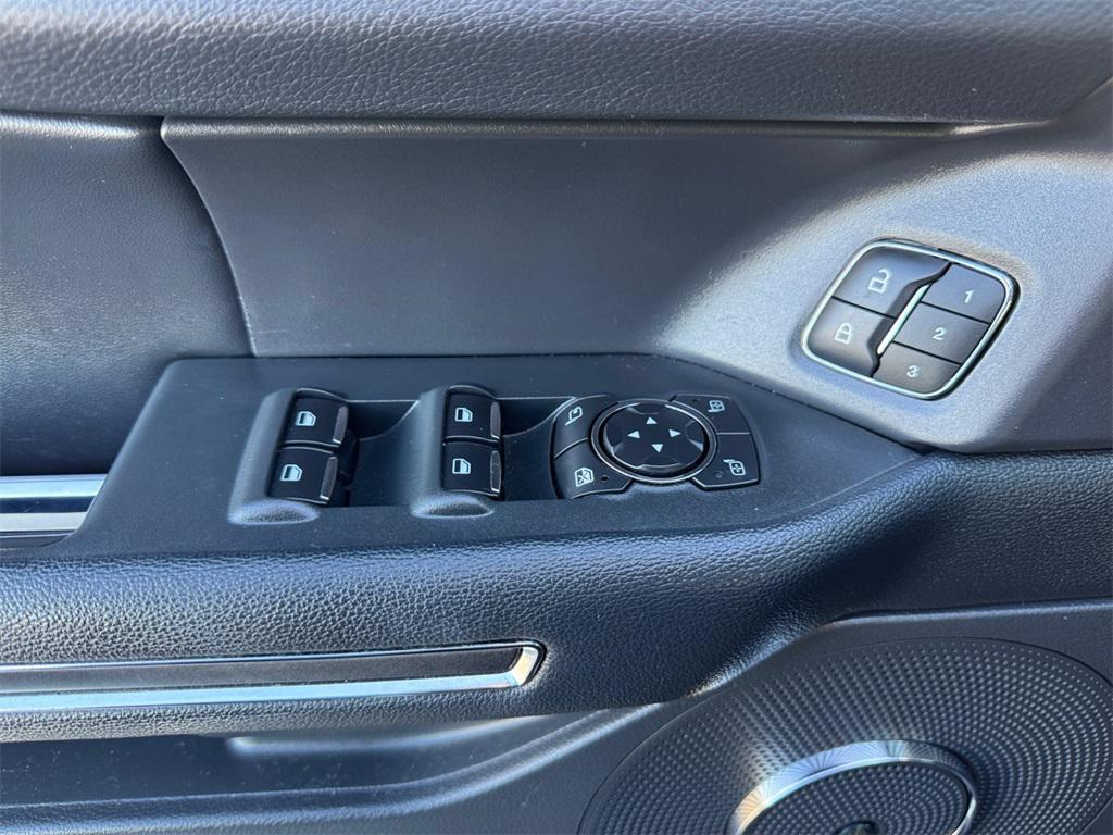 used 2022 Ford Expedition car, priced at $48,999