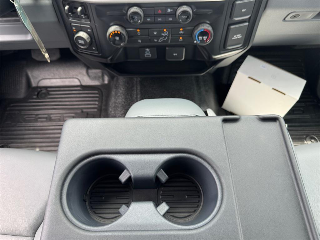 new 2025 Ford F-450 car, priced at $76,535