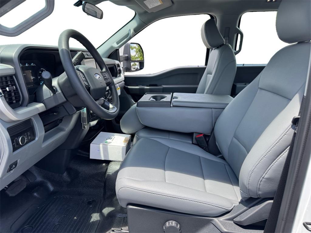 new 2025 Ford F-450 car, priced at $76,885