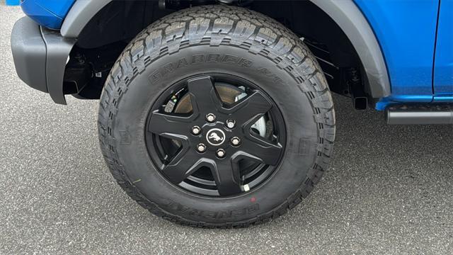 new 2024 Ford Bronco car, priced at $45,421