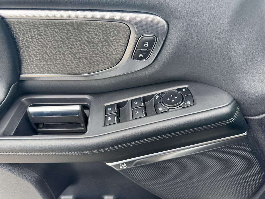 new 2025 Ford Expedition car, priced at $86,045