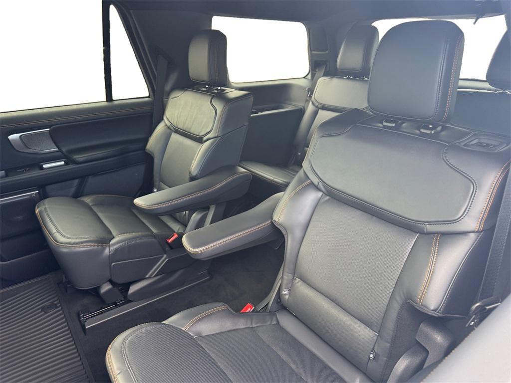 new 2025 Ford Expedition car, priced at $86,045