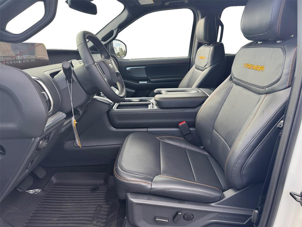 new 2025 Ford Expedition car, priced at $86,045