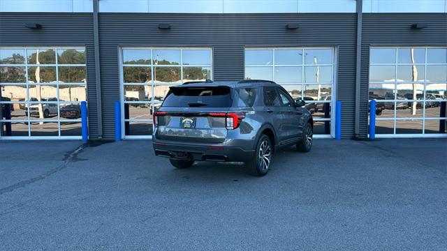 new 2025 Ford Explorer car, priced at $48,305